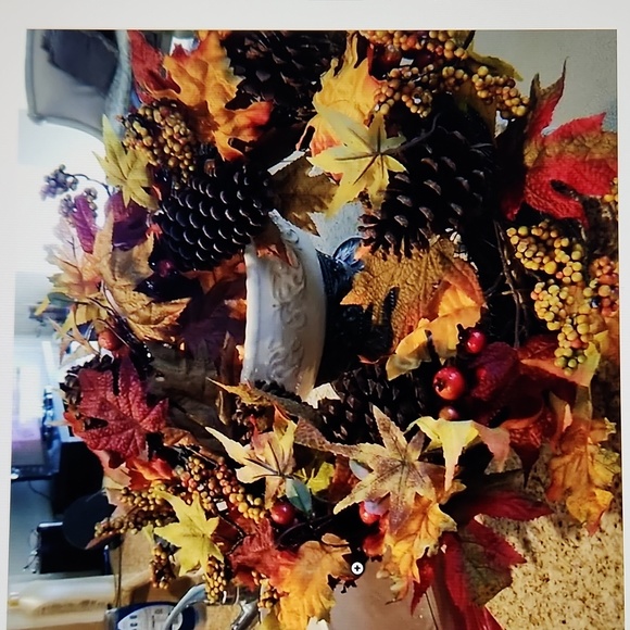 Fall 24" round Fall wreath - Picture 1 of 4